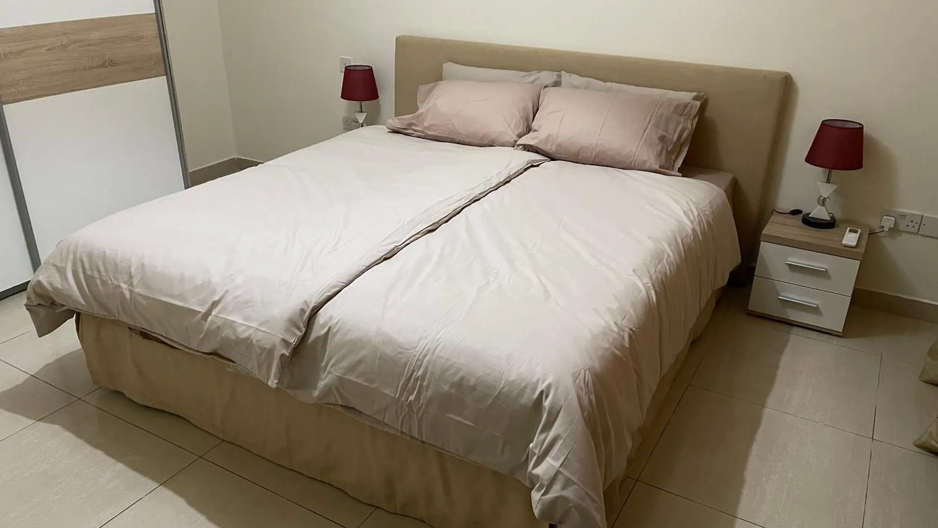 Spinola Bay Apt - Beatiful 3-Double Bed Apt Near Beach In Prime Location Saint Julian's Malta
